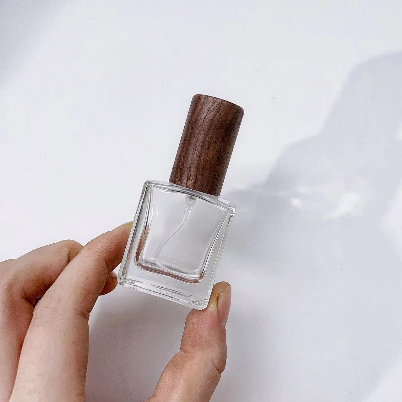 Flacone Spray per profumo in v - Perfume Atomizer Travel recensione e prezzo